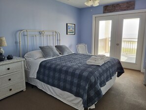 Room - Beach Front, Pet Friendly, Sleeps 8 (Indian Pass)