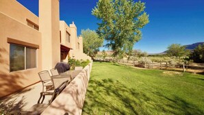 Outdoor dining - Castle View - 3368, 3 Bed 2 Bath Town Home On Moab (Moab)
