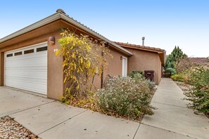Exterior - Recently Updated Family Home with Private Hot Tub, Firepit & Shared Pool (Moab)