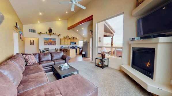 Smart TV, fireplace