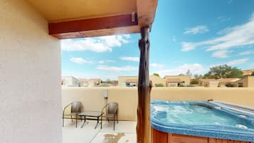 Bañera de hidromasaje exterior