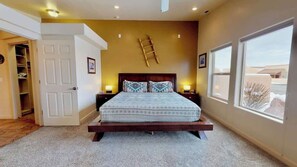 3 bedrooms, iron/ironing board, free WiFi, bed sheets - Desert Oasis - X1, Private Hot Tub, Pet Friendly (Moab)