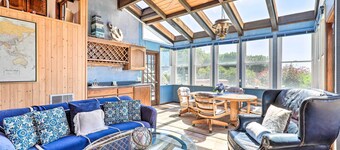 Oceanfront Irish Beach 'Sea Haven' Home w/ Hot Tub
