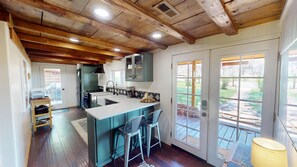 Refrigerador, microondas, horno y lavavajillas 