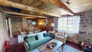 Smart TV y chimenea