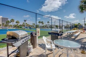 Outdoor dining - Estero Beach & Tennis Club #508c - Beachfront (Fort Myers Beach)