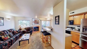 TV, fireplace