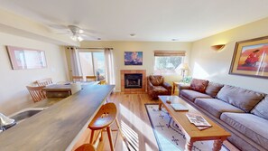 TV, fireplace, DVD player