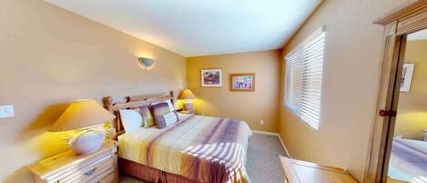 3 chambres, fer et planche à repasser, Wi-Fi gratuit, draps fournis