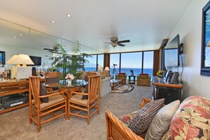 薄型テレビ、DVD プレーヤー