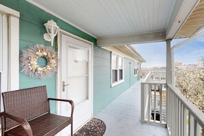Terrace/patio - Peek-a-Boo Oceanview Condo with Shared Pool & Prime Location 1 Block from Beach (Ocean City)