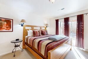 3 chambres, fer et planche à repasser, accès Internet, draps fournis