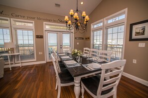 Dining - 5 BR, 4.5 Bath, Private Pool, Sleeps 17. (Cape San Blas)