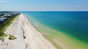 Beach nearby - 5 BR, 4.5 Bath, Private Pool, Sleeps 17. (Cape San Blas)
