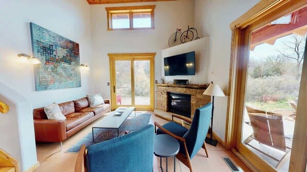 Smart-TV, Kamin