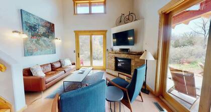 Rim View Retreat - 14, Luxurious Stand-Alone 3 Be