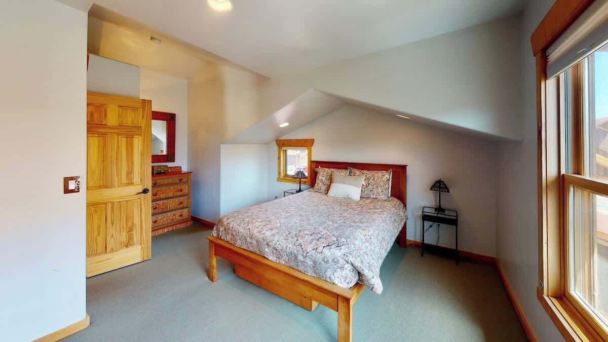3 chambres, fer et planche à repasser, Wi-Fi gratuit, draps fournis