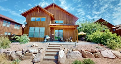 Rim View Retreat #14 | 3 Bed, 3.5 Bath