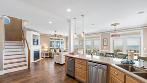 Interior - 4 Bdrm Gulf Front Home w/Private Pool (Cape San Blas)