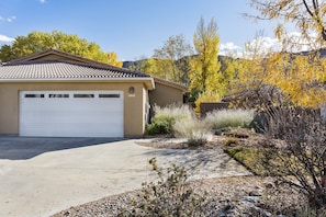 Property grounds - Home Downtown | Indoor Pool | Fenced Backyard (Moab)