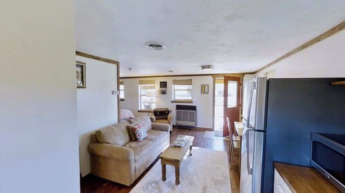 Pack Creek - Creekside West, Economy and Comfort