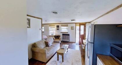 Pack Creek - Creekside West, Economy and Comfort