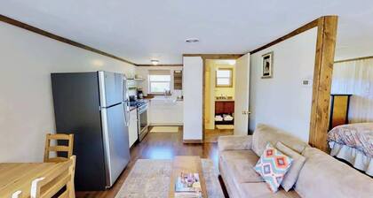 Pack Creek ~ Creekside West: 1 BR / 1 BA-Kabine in Moab, Schlafmöglichkeiten für 6