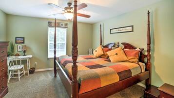 3 bedrooms, desk, iron/ironing board, internet