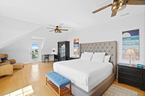 4 chambres, fer et planche à repasser, lit parapluie, Wi-Fi gratuit