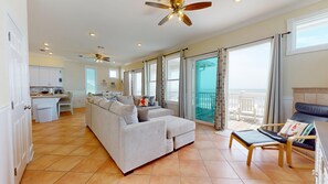 Smart-TV, DVD-Player, Bücher