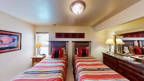 3 bedrooms, iron/ironing board, free WiFi, bed sheets