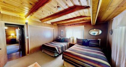 Pack Creek - Ranch House, Hot Tub, Sauna, Cabin