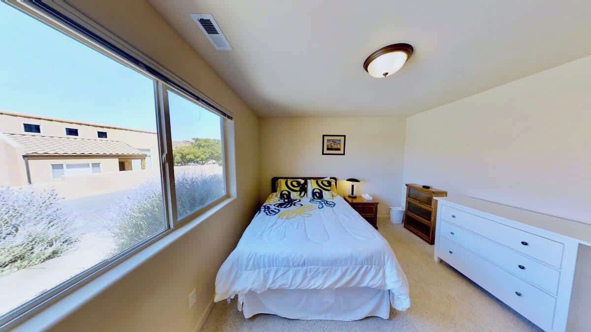 3 habitaciones, tabla de planchar con plancha y wifi gratis 