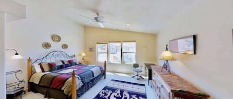 3 bedrooms, iron/ironing board, WiFi (free), bed sheets
