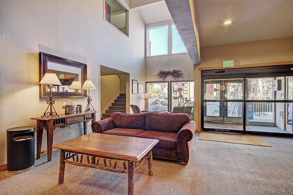 Lobby - Beautiful Condo with hot tub, Ski Out Your Back Door! FP202 (Copper Mountain)