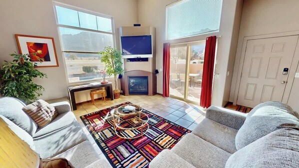 TV, fireplace