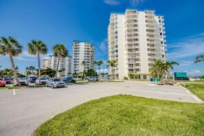 Exterior - Estero Beach & Tennis Club #1007a - Beachfront (Fort Myers Beach)