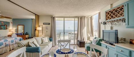 テレビ、DVD プレーヤー