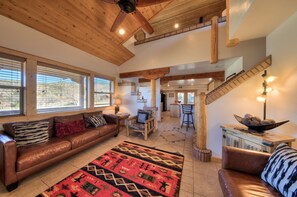 TV, fireplace, Netflix, DVD player