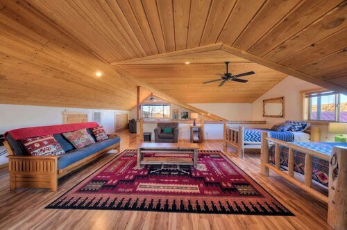 Pack Creek ~ Orchard House: 3 mh / 2 BA mökki Moab, vuodepaikkoja 8