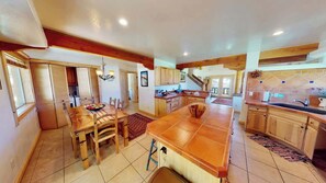 Dining - Pack Creek - Orchard House, Beautiful Cabin (Moab)