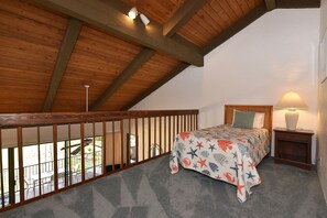 3 chambres, fer et planche à repasser, Wi-Fi, draps fournis