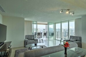 电视、桌上足球、乒乓球、书