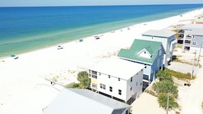 On the beach - Pet Friendly Beach Front Home (Cape San Blas)