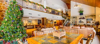 Ski-in/Ski-Out Studio Condo with Balcony and Shared Pool - Year-Round Activities