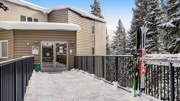 Enceinte de lâhĂ©bergement