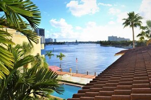 Pool - Fort Lauderdale Yacht & Beach Club 416 (Fort Lauderdale)