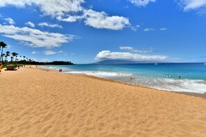 On the beach - Steps to N. Kaanapali Beach ~ Gorgeous ~ Maui Kaanapali Villas Studio Sleeps 4 * (Lahaina)