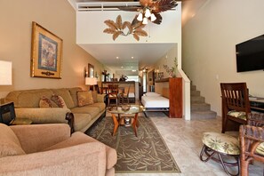 TV, DVD player - Clean and Beautifully Remodeled at Maui Kaanapali Villas-Sleeps 4 ** (Lahaina)