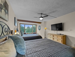 2 slaapkamers, een strijkplank/strijkijzer, gratis wifi, beddengoed
